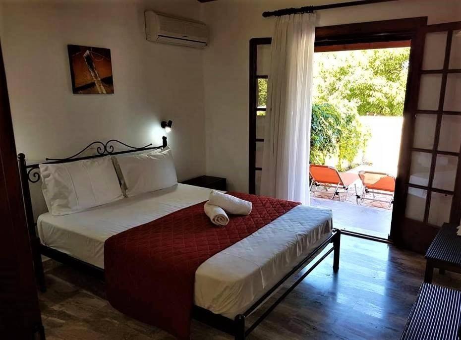 Amalia Cottages Agios Gordios  Exterior photo